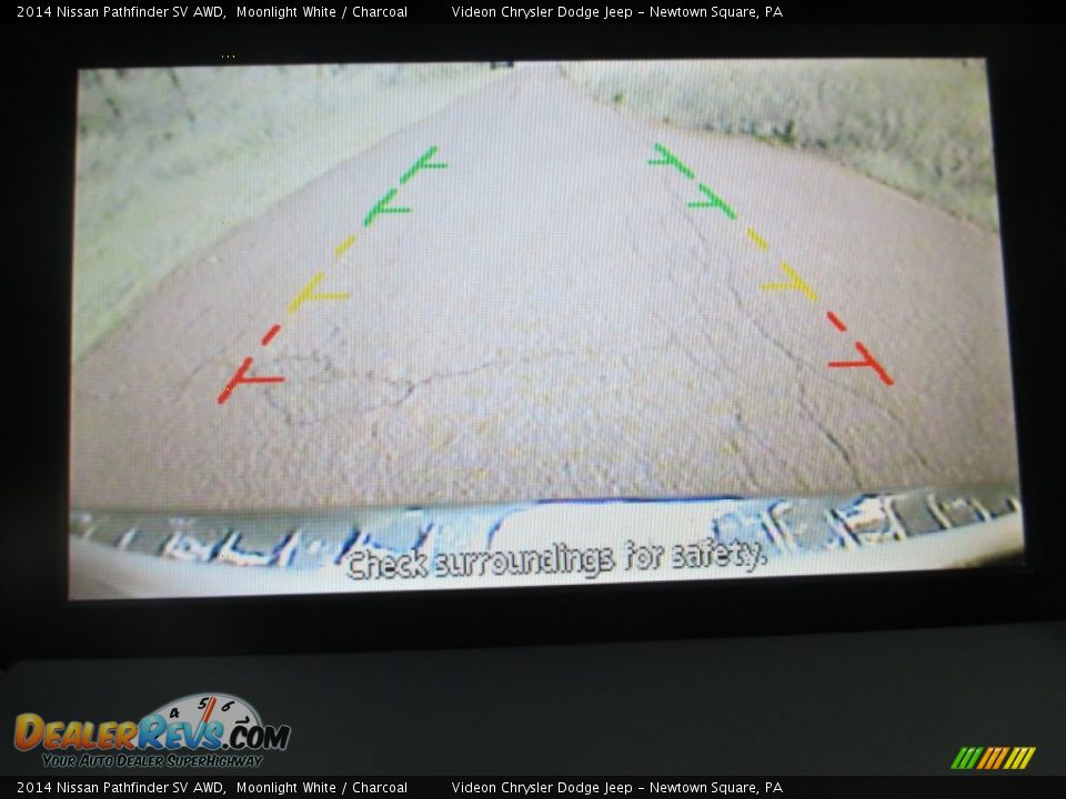 2014 Nissan Pathfinder SV AWD Moonlight White / Charcoal Photo #35