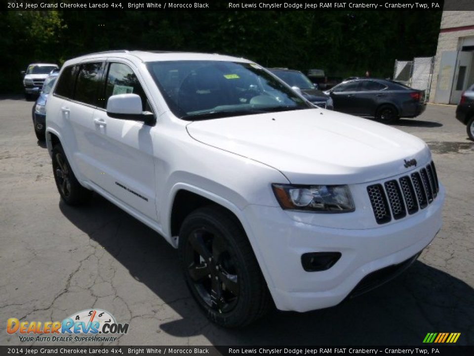 2014 Jeep Grand Cherokee Laredo 4x4 Bright White / Morocco Black Photo #4