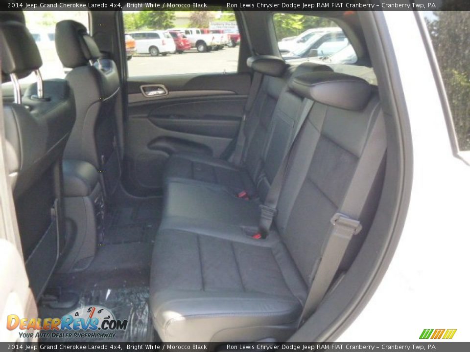 2014 Jeep Grand Cherokee Laredo 4x4 Bright White / Morocco Black Photo #11