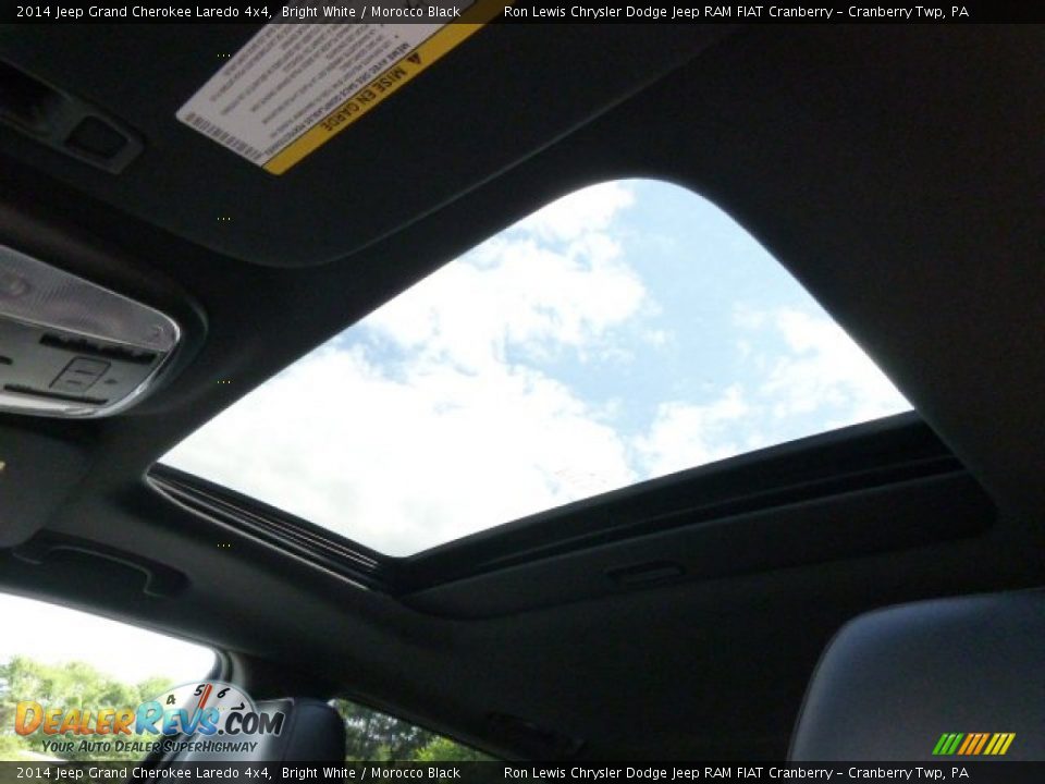 2014 Jeep Grand Cherokee Laredo 4x4 Bright White / Morocco Black Photo #13