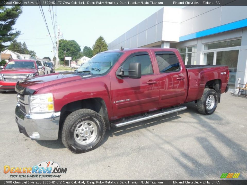 Front 3/4 View of 2008 Chevrolet Silverado 2500HD LTZ Crew Cab 4x4 Photo #5