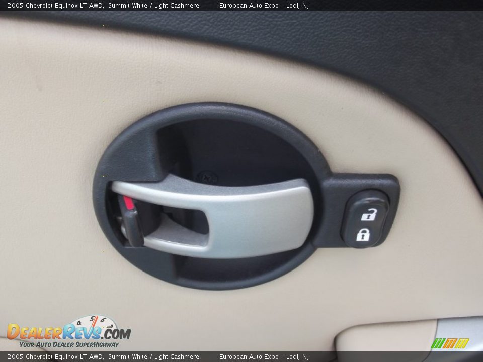 2005 Chevrolet Equinox LT AWD Summit White / Light Cashmere Photo #9