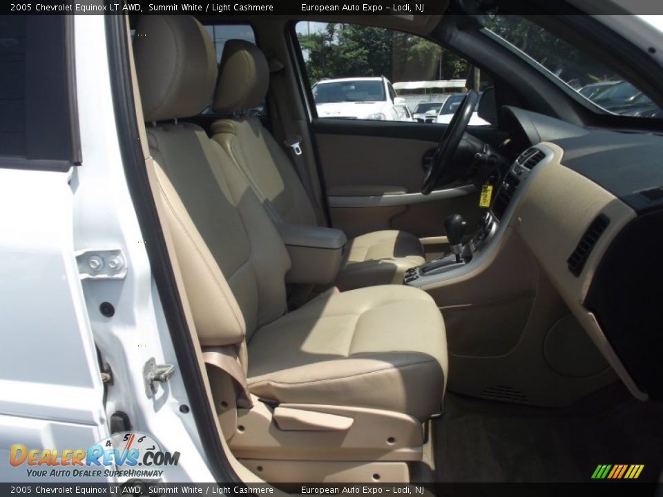 2005 Chevrolet Equinox LT AWD Summit White / Light Cashmere Photo #22