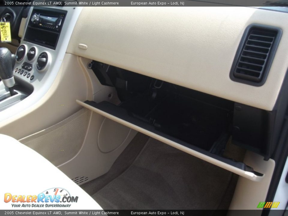 2005 Chevrolet Equinox LT AWD Summit White / Light Cashmere Photo #23