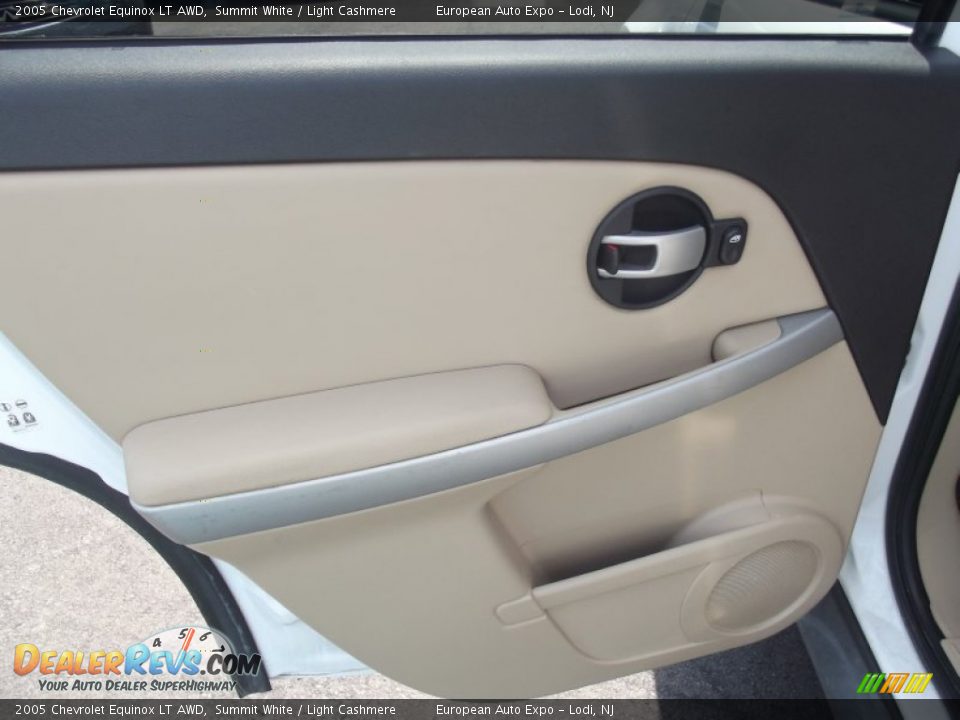 2005 Chevrolet Equinox LT AWD Summit White / Light Cashmere Photo #24