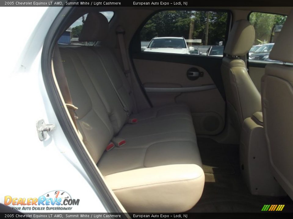 2005 Chevrolet Equinox LT AWD Summit White / Light Cashmere Photo #27