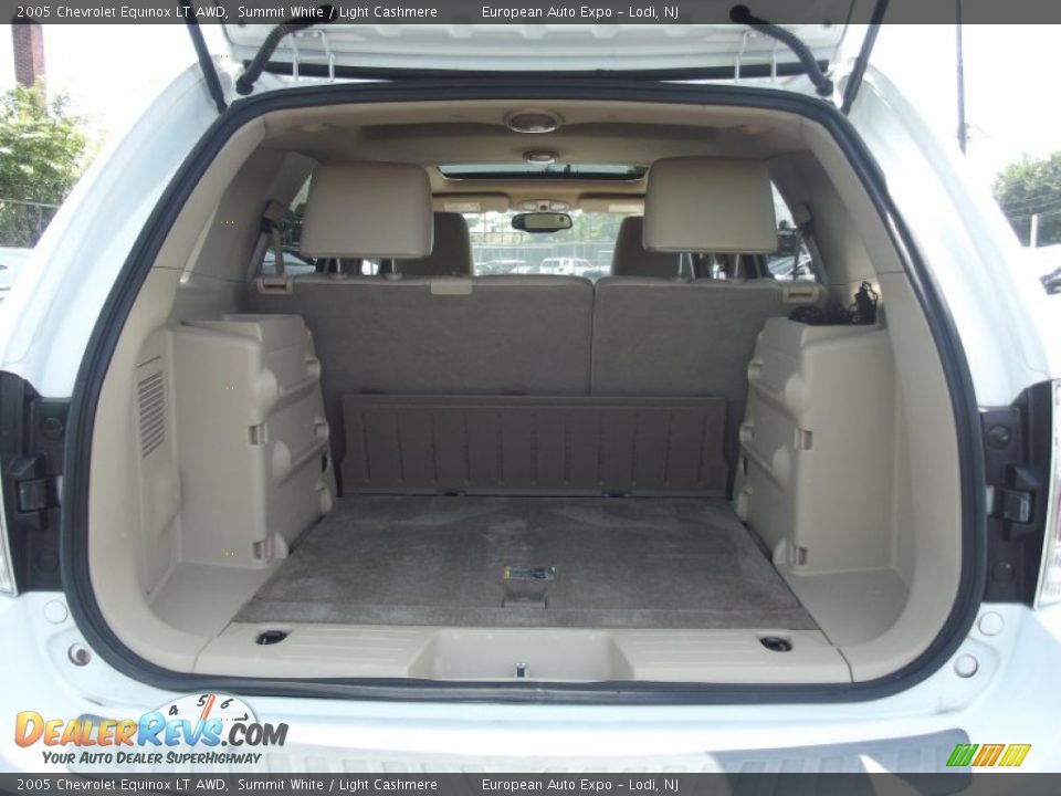 2005 Chevrolet Equinox LT AWD Summit White / Light Cashmere Photo #29