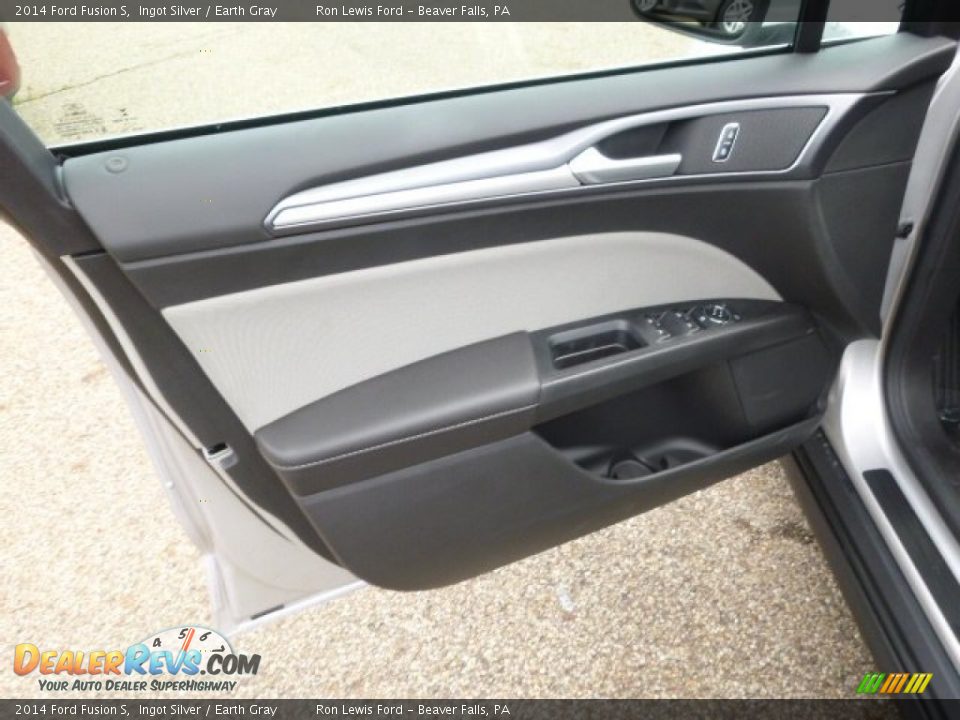 2014 Ford Fusion S Ingot Silver / Earth Gray Photo #11