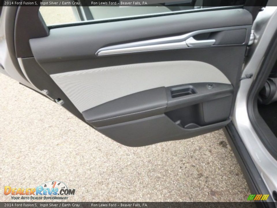 2014 Ford Fusion S Ingot Silver / Earth Gray Photo #13