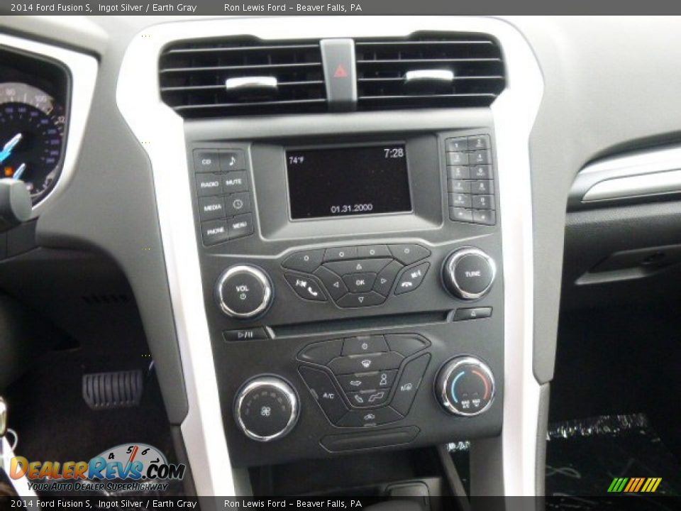 2014 Ford Fusion S Ingot Silver / Earth Gray Photo #16