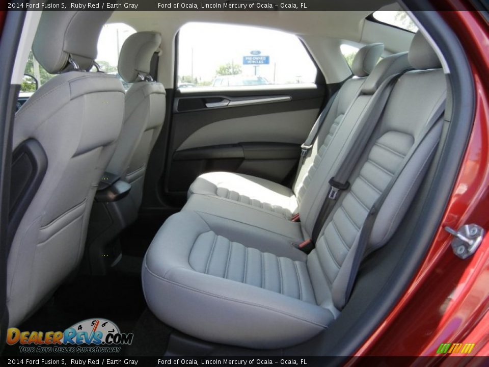 2014 Ford Fusion S Ruby Red / Earth Gray Photo #7