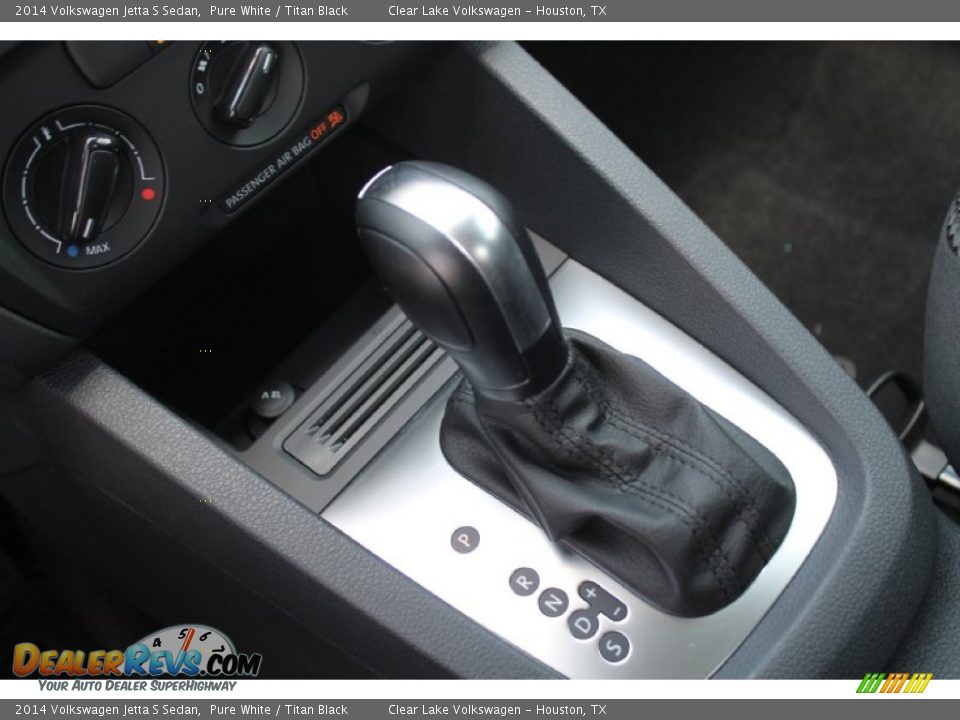 2014 Volkswagen Jetta S Sedan Pure White / Titan Black Photo #15