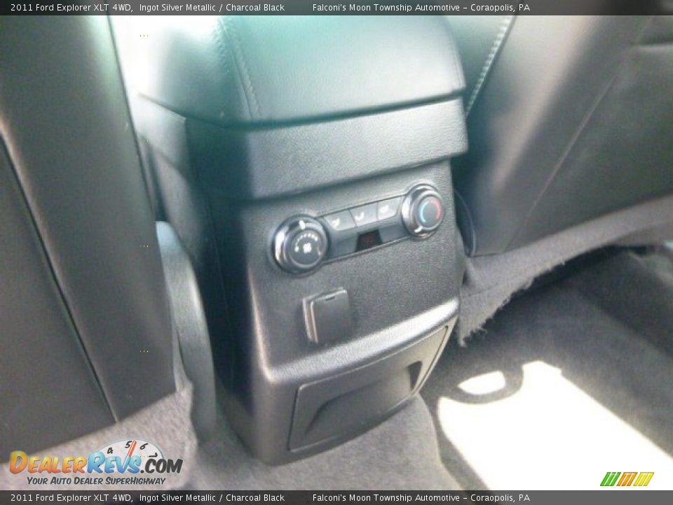2011 Ford Explorer XLT 4WD Ingot Silver Metallic / Charcoal Black Photo #18