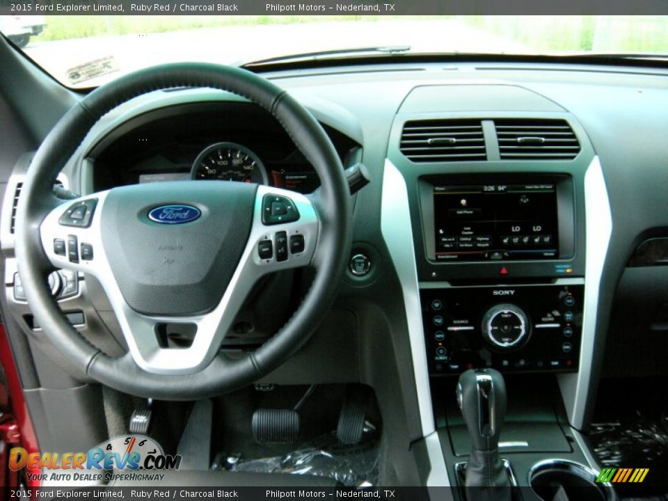 Dashboard of 2015 Ford Explorer Limited Photo #29