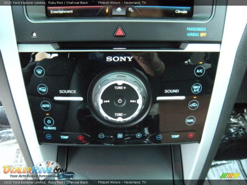 Controls of 2015 Ford Explorer Limited Photo #32