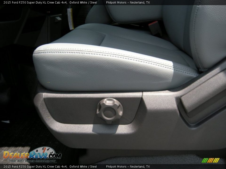 2015 Ford F250 Super Duty XL Crew Cab 4x4 Oxford White / Steel Photo #26
