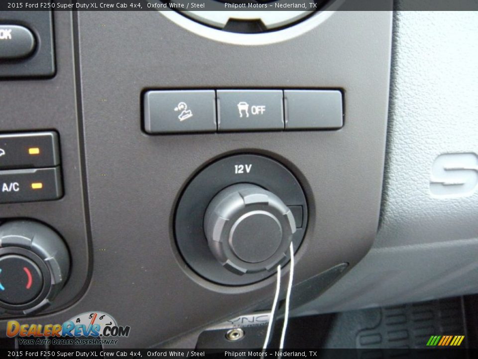 2015 Ford F250 Super Duty XL Crew Cab 4x4 Oxford White / Steel Photo #32