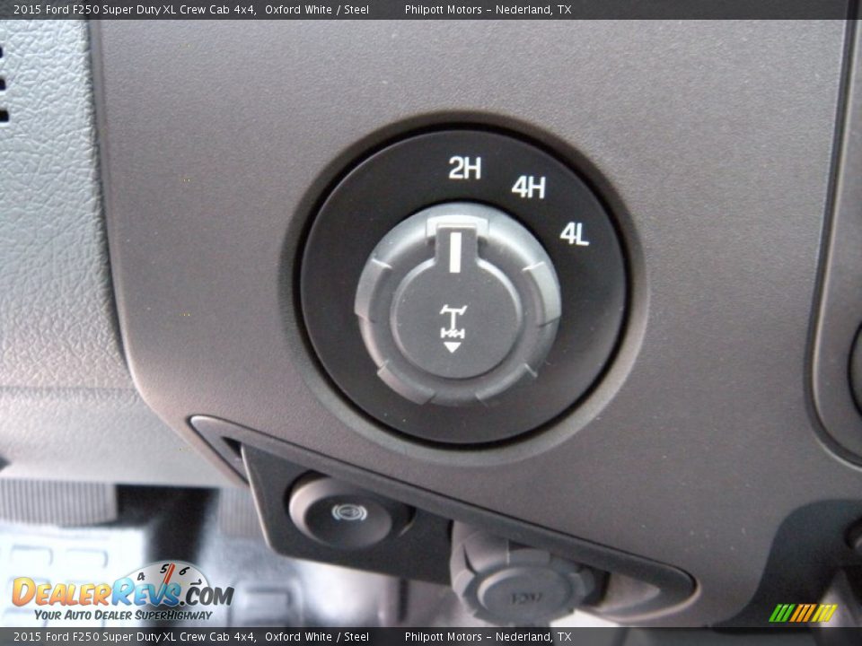 2015 Ford F250 Super Duty XL Crew Cab 4x4 Oxford White / Steel Photo #33