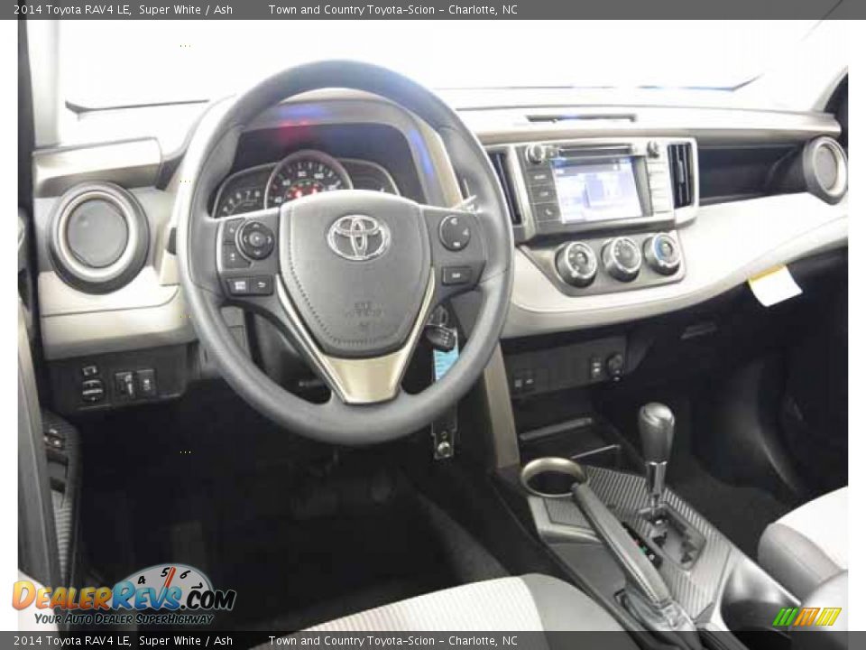 2014 Toyota RAV4 LE Super White / Ash Photo #6