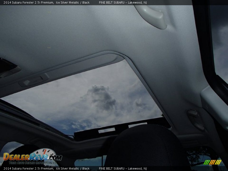 2014 Subaru Forester 2.5i Premium Ice Silver Metallic / Black Photo #13