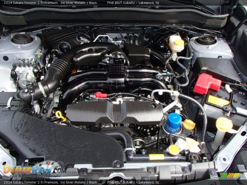 2014 Subaru Forester 2.5i Premium Ice Silver Metallic / Black Photo #23