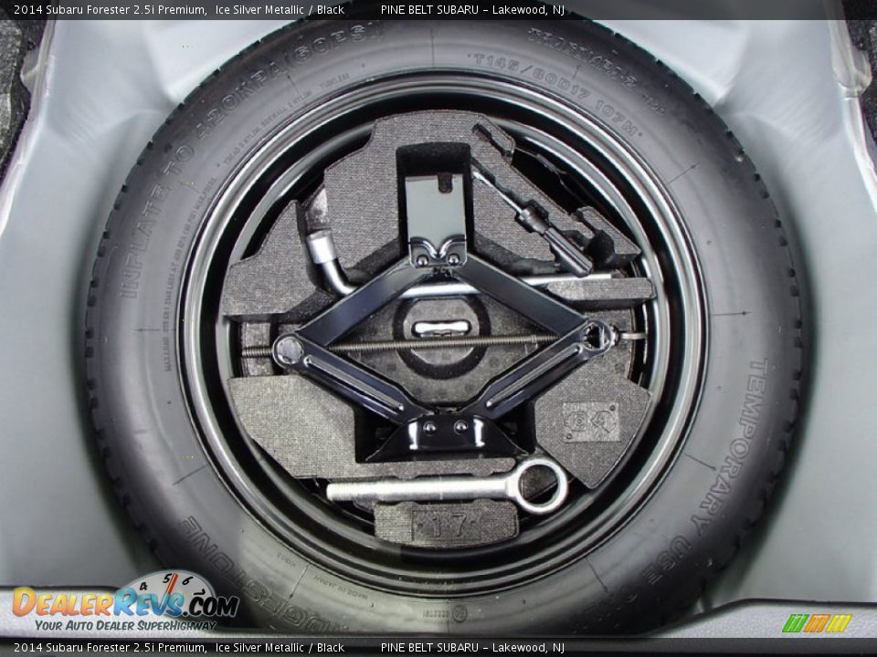 2014 Subaru Forester 2.5i Premium Ice Silver Metallic / Black Photo #26