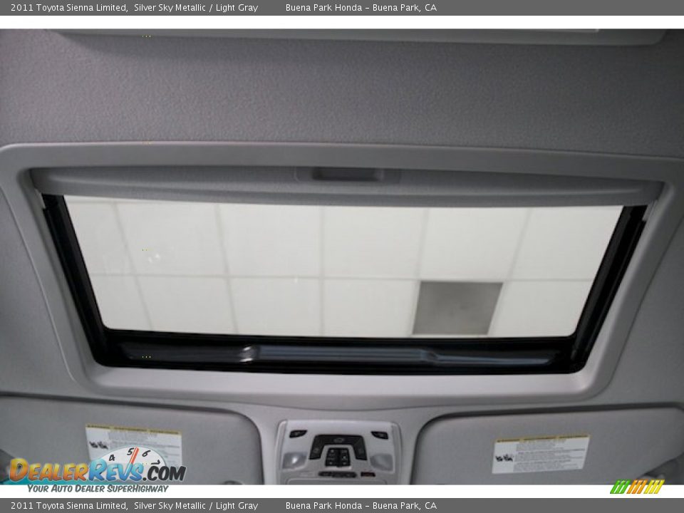 2011 Toyota Sienna Limited Silver Sky Metallic / Light Gray Photo #19