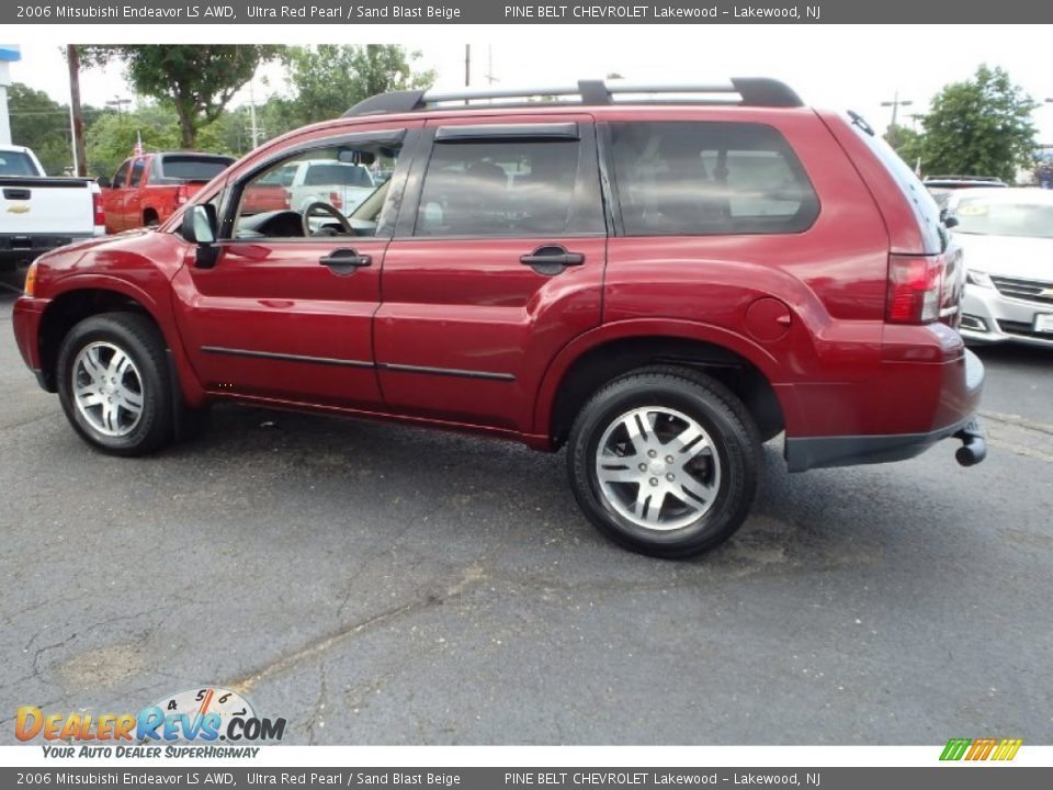 2006 Mitsubishi Endeavor LS AWD Ultra Red Pearl / Sand Blast Beige Photo #8
