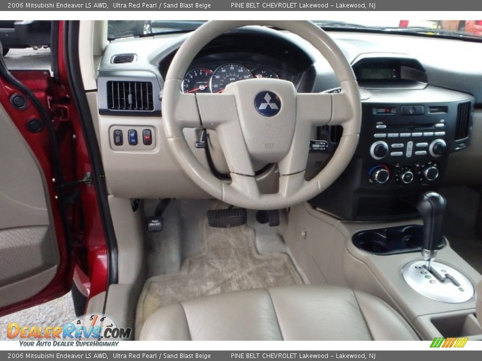 2006 Mitsubishi Endeavor LS AWD Ultra Red Pearl / Sand Blast Beige Photo #15