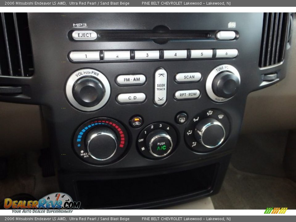 2006 Mitsubishi Endeavor LS AWD Ultra Red Pearl / Sand Blast Beige Photo #16