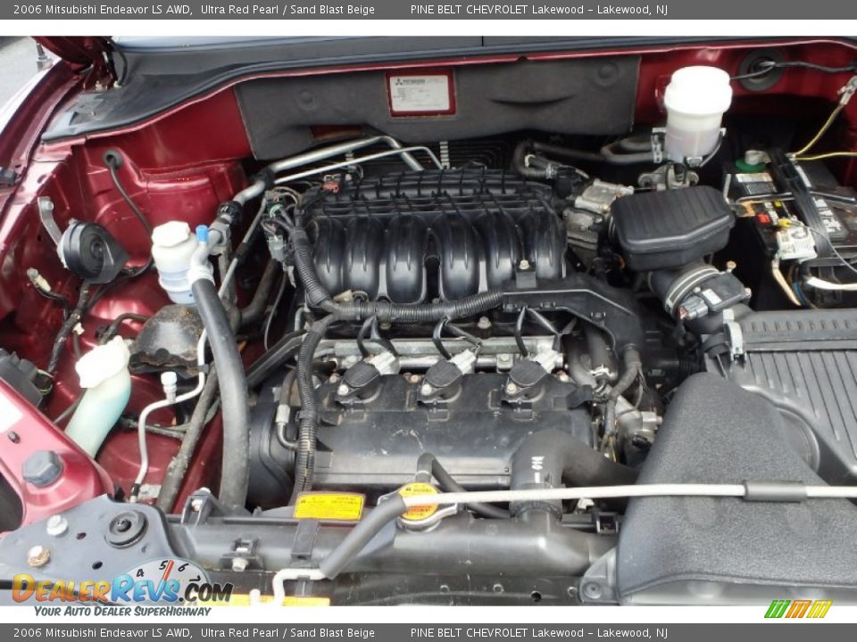 2006 Mitsubishi Endeavor LS AWD Ultra Red Pearl / Sand Blast Beige Photo #18