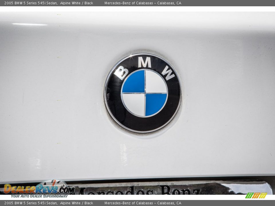 2005 BMW 5 Series 545i Sedan Alpine White / Black Photo #29