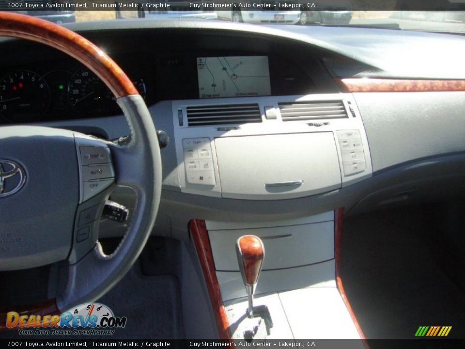 2007 Toyota Avalon Limited Titanium Metallic / Graphite Photo #15