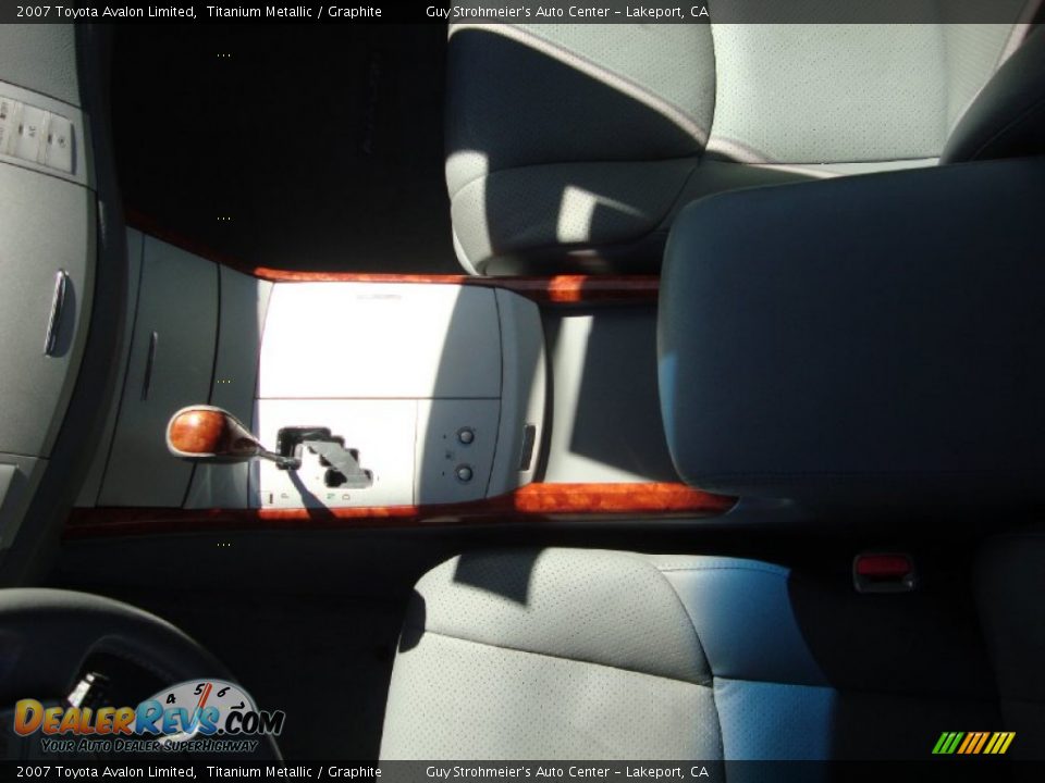 2007 Toyota Avalon Limited Titanium Metallic / Graphite Photo #19