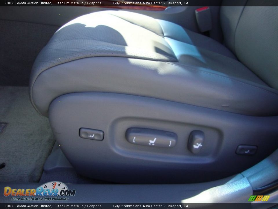 2007 Toyota Avalon Limited Titanium Metallic / Graphite Photo #21