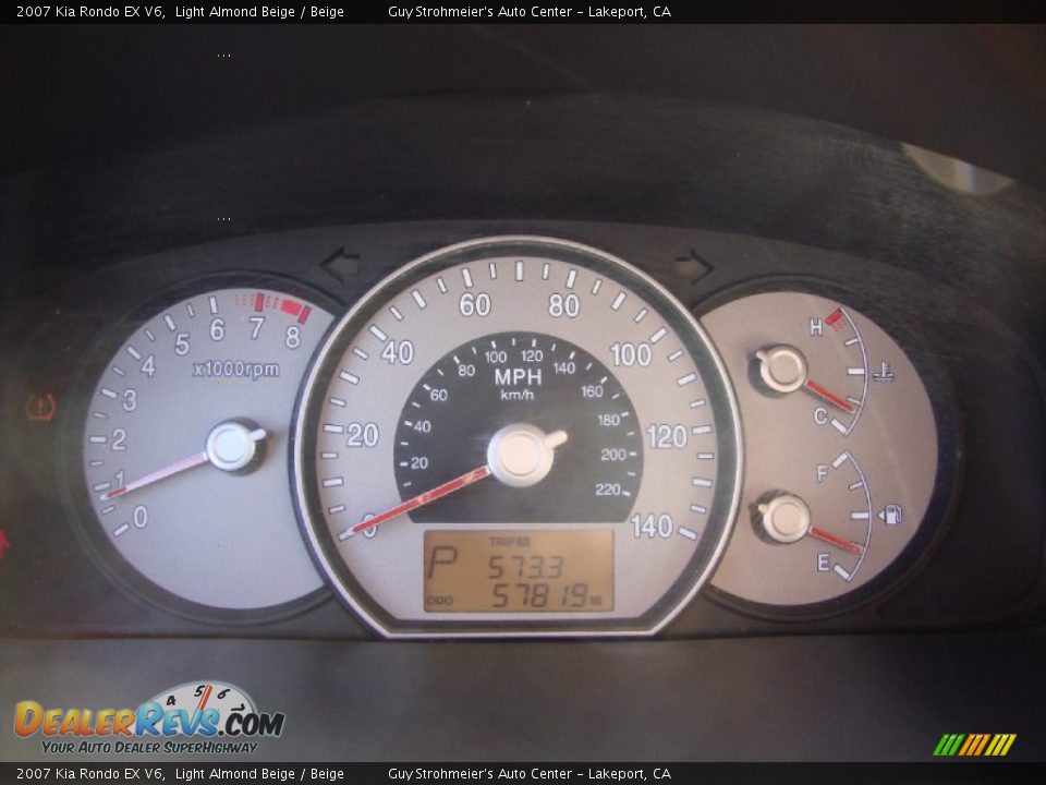 2007 Kia Rondo EX V6 Light Almond Beige / Beige Photo #12