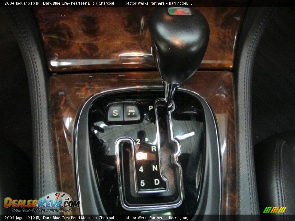 2004 Jaguar XJ XJR Shifter Photo #34