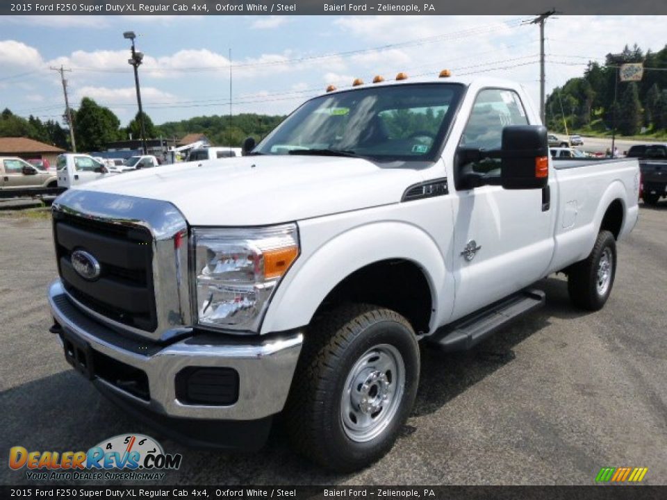 Front 3/4 View of 2015 Ford F250 Super Duty XL Regular Cab 4x4 Photo #4