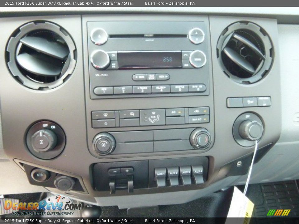 Controls of 2015 Ford F250 Super Duty XL Regular Cab 4x4 Photo #16