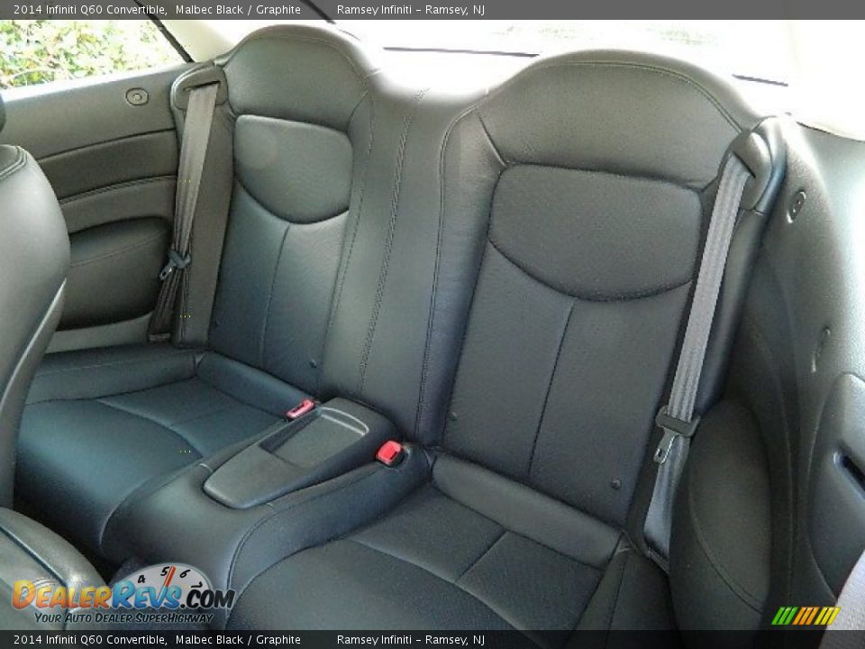 Rear Seat of 2014 Infiniti Q60 Convertible Photo #18
