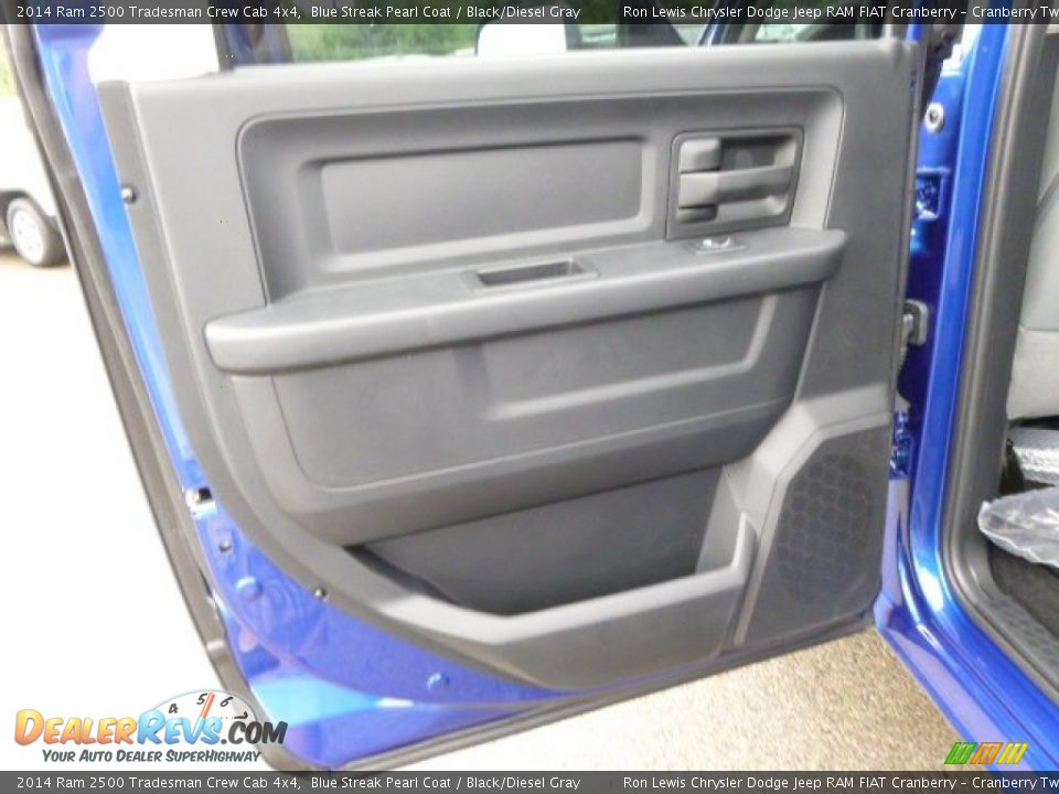 2014 Ram 2500 Tradesman Crew Cab 4x4 Blue Streak Pearl Coat / Black/Diesel Gray Photo #13