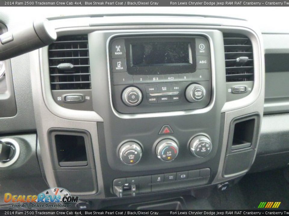 2014 Ram 2500 Tradesman Crew Cab 4x4 Blue Streak Pearl Coat / Black/Diesel Gray Photo #17