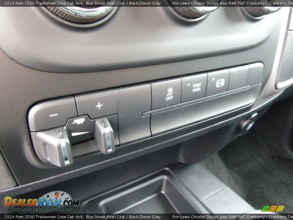 2014 Ram 2500 Tradesman Crew Cab 4x4 Blue Streak Pearl Coat / Black/Diesel Gray Photo #18