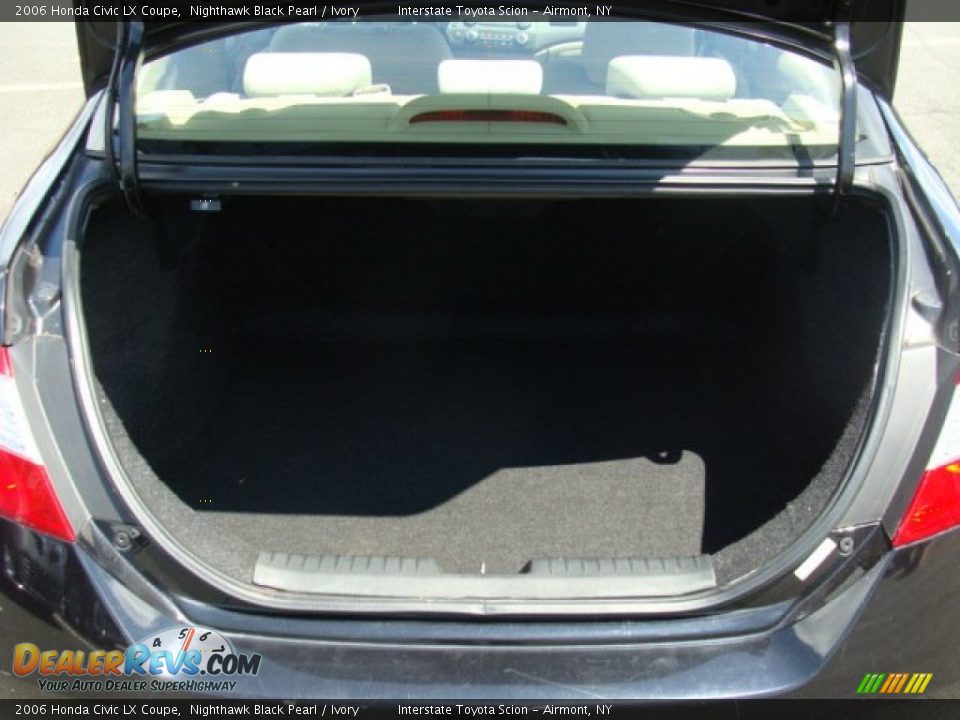 2006 Honda Civic LX Coupe Nighthawk Black Pearl / Ivory Photo #18