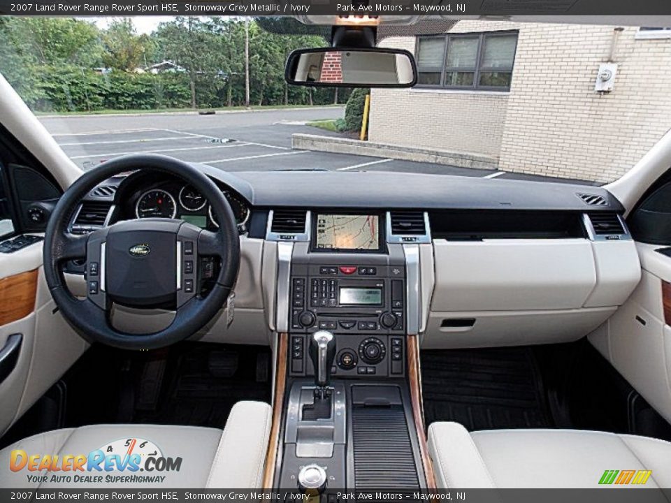 Dashboard of 2007 Land Rover Range Rover Sport HSE Photo #13