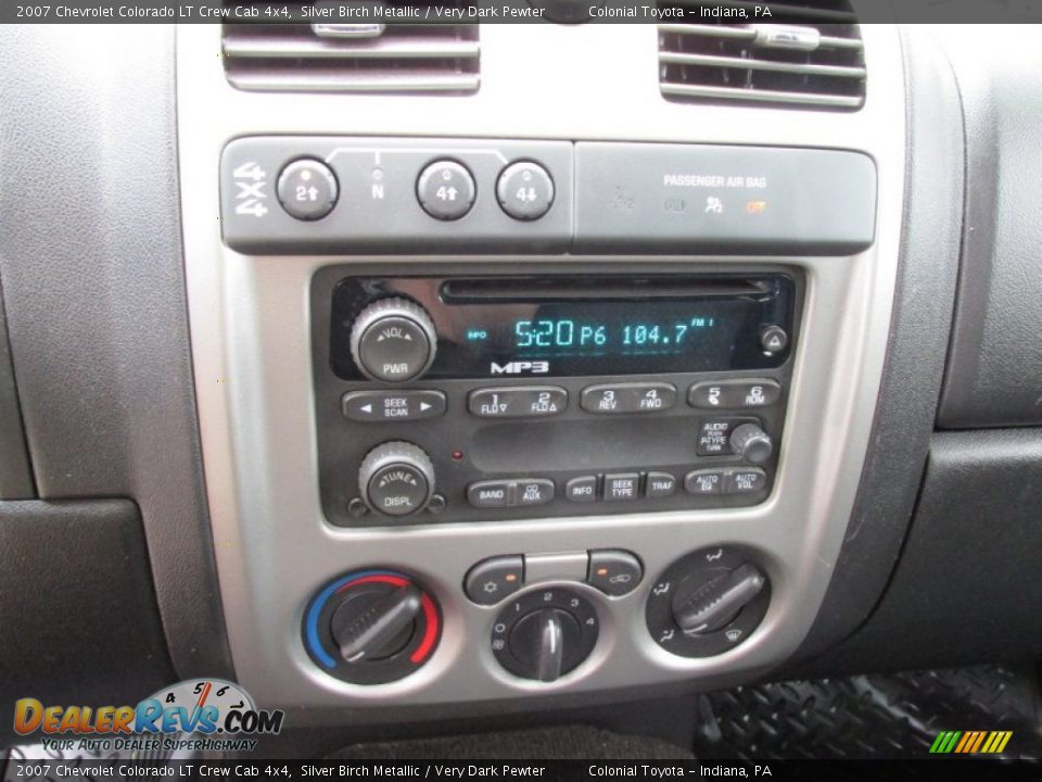 2007 Chevrolet Colorado LT Crew Cab 4x4 Silver Birch Metallic / Very Dark Pewter Photo #16