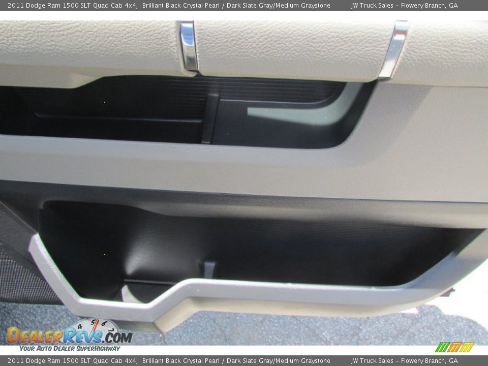 2011 Dodge Ram 1500 SLT Quad Cab 4x4 Brilliant Black Crystal Pearl / Dark Slate Gray/Medium Graystone Photo #19