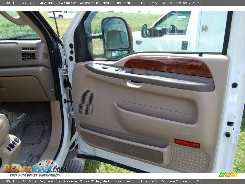 2003 Ford F350 Super Duty Lariat Crew Cab 4x4 Oxford White / Medium Parchment Photo #14