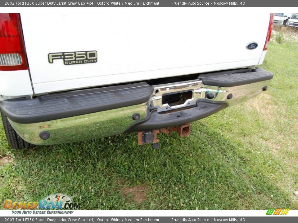 2003 Ford F350 Super Duty Lariat Crew Cab 4x4 Oxford White / Medium Parchment Photo #28