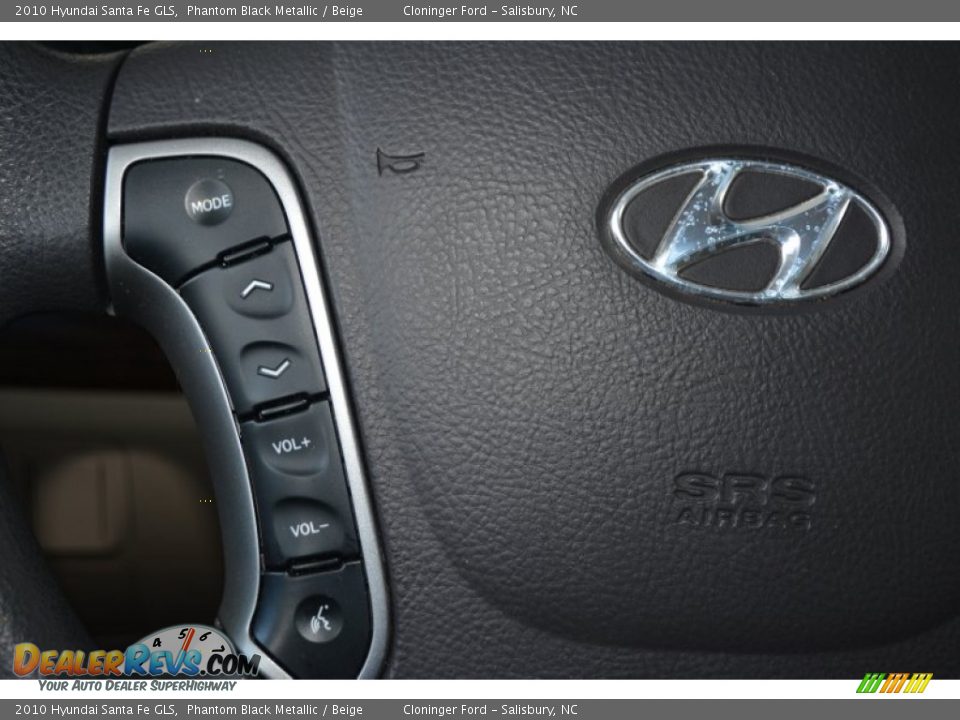 2010 Hyundai Santa Fe GLS Phantom Black Metallic / Beige Photo #24